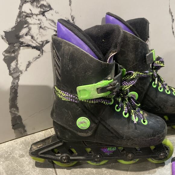 1990s Variflex City Heat XP Junior Retro Roller Skates And Safety Gear. - Picture 4 of 9